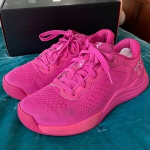 TYR CXT-1 Trainer Pink shoe women’s size 6.5